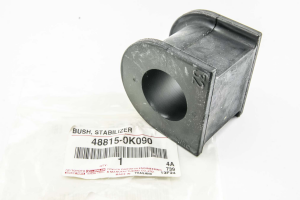 488150K090 втулка переднего стабилизатора 488150K090 втулка переднего стабилизатора